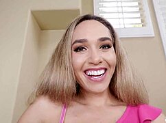 Blonde flexible bimbo babe loves getting fucked 😍