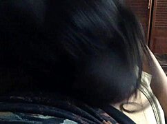 Mi amiga me despierta con un toque suave