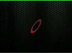 מקסין איקס נוגעת בגוף האסייתי שלה אחרי שמירוח בשמן