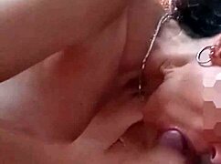 vecina le gusta polla dura para mamar y sacar leche