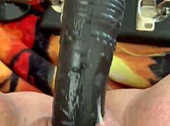 ブーブニーは本当にあの黒いチンポを欲しがってるの？