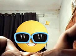 רוצים אוננות לוהטת בצעצועים על כוס גדולה?