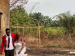 Była dziewczyna na weselu pieprzy się na dworze