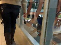 Jasje en laarzen in de trein deel 1