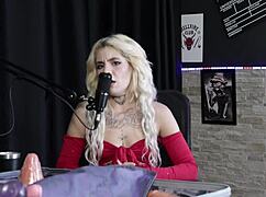 Loira explains how to do good anal sex, demonstrates her blowjob and moans when inserting in the ass - Kyra Sex sheer red.