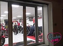 Aurora jeune coquine de 23ans avec de gros seins