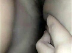 Соблазнительная босс даёт глубокий минет