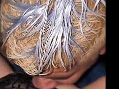 جدتي بتنزل سوائل كتير لما أدخل زبي الضخم في كسها في بيت خطيبتي