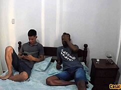 Meu Marido Saiu E Deixou Seu Sobrinho Nerd Aos Meus Cuidados Com Piroca Enorme