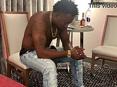 pusshole1 uploads her videos to xvideo platform