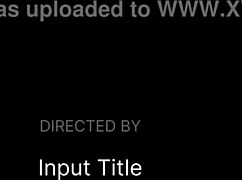 V kompilaciji Hallelujah Johnson obožuje velike črne kure in dobi prelive, potem pride k meni v Bugatti