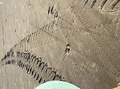 ¡Qué puta traviesa pillé para follada en baño público!