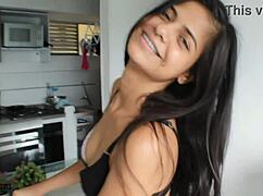 MORNING SEX WITH BRUNETTE STEPSISTER ENDS IN CREAMPIE 😏