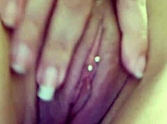 i'm showing my tit's and pussy to you