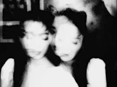 Molly jezdí na velkém černým čuráku s intenzivním análním