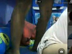 Gravid jente onanerer live på webcam