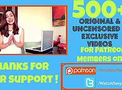 Secretară sexy dansează provocator în birou