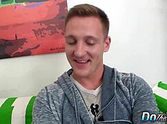 Cuck watches wife Jessica Malone fuck stranger 😏