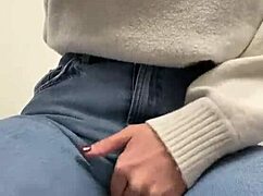 Quick Orgasm In Doctor's Office!