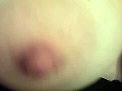 Jsem Artemisia Love a ukazuju svý šťavnatý velký kozy