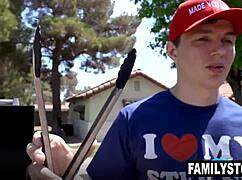 Penelope Kay üvey baba Will Pounder ve üvey abi Josh Rivers'tan yüzüne muhteşem döl havai fişekleri alıyor