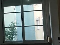 Cestovatel šuká postel kamarádky velkým ptákem 😏