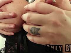 Guarra blanca alta con culo gigante se traga corrida BBC en coño