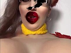 Bogini daje instrukcje do walenia konia przed spotkaniem