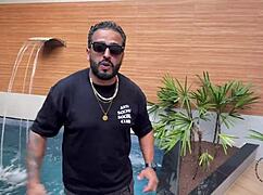 Who is fucking the married milf again - complete on red