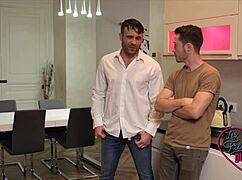 'Oh, I'm martina coquine sexy, and these two gaillards are fucking me so good,' she moans