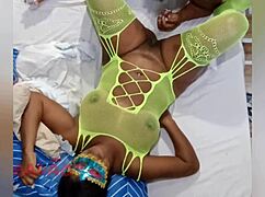 puta gozando na minha boca