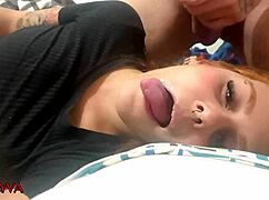 Novinha boqueteira swallows cum in mouth