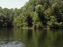 Donnabella Mortel rocks that sexy bikini babe look in freshwater 1080 😍