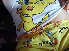 Indian babe gets pounded by her bestie 😏