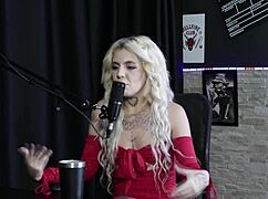 Entrou Na Prostitui��o Por Querer Dar Pra Todo Mundo Foi Demitida Por Transar No Sal�o Da Pastora E Falou Dos Seus Relacionamentos - Kyra Sex Sheer Red