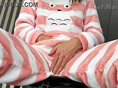 horny teen masturbating wet pussy to orgasm 😏