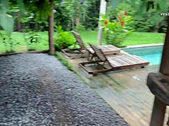 mi hijastro de verga grande me llenó de leche mientras mi marido salió a buscar el almuerzo