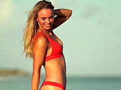 Contemplating Beauties - Caroline Wozniacki!