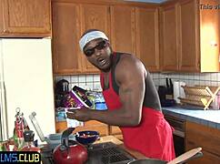 Cute teen 18+ newbie spitroasted by bbcs in double penetration.