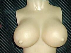 A dolly le duele pero igual le encanta sentirme dentro de su pequeña vagina.