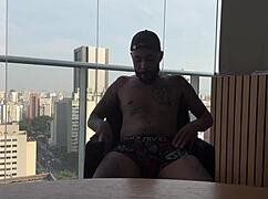 Dando uma boa gozada farta pra relaxar