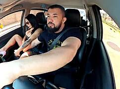 Passageira Safada Entra No Uber Sem Calcinha E Motorista Nao Resiste