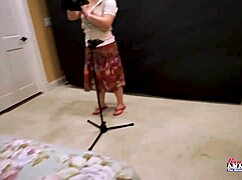 Busty Faiths Hope vs Skinny Katie Walls Juicy Boner Share