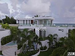 Milfy naughty Lexi Luna seduces in shower!