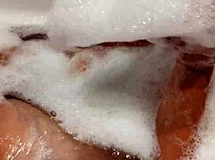 hot stepsister in bathroom 😏