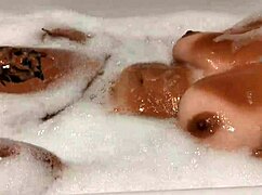 hot stepsister in bathroom 😏