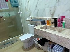 Fetiche Molhado Xixi Tesao E Foda Debaixo Do Chuveiro