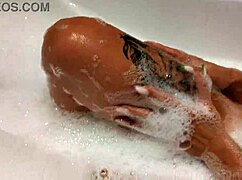 hot stepsister in bathroom 😏