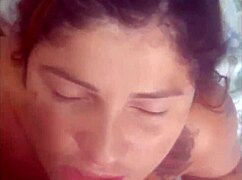 fiquei mostrando a bucetinha pra um cara no marcado e depois ele foi na minha casa arregaça minha bucetinha