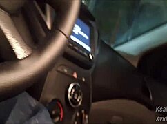 I saw a risky handjob for a hot girl on the street in public.